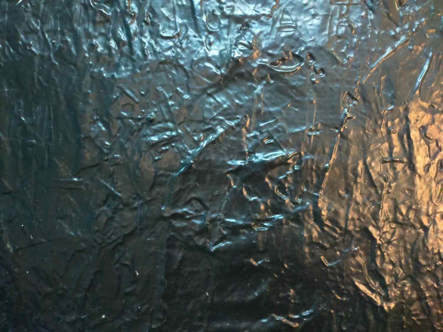 Visage Blanc Encadré Mystérieux